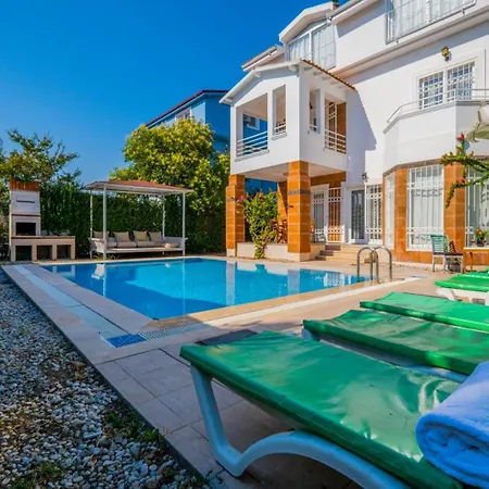 Hotel Infinity White 4*