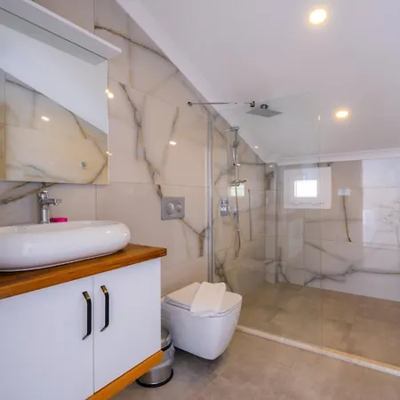 Infinity White Hotel 4*